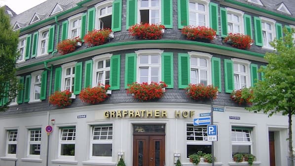 Hotel Gräfrather Hof Gmbh In Der Freiheit Solingen Hotel Gräfrather Hof, Solingen: Hotelbewertungen 2021 | Expedia.de
