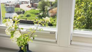 Schreibtisch, kostenloses WLAN