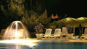Piscine couverte, piscine extérieure