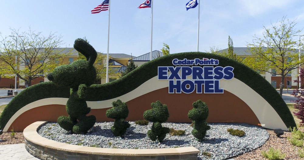 Primary image, Cedar Point's Express Hotel