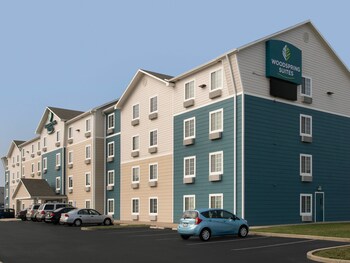 WoodSpring Suites Cleveland Avon
