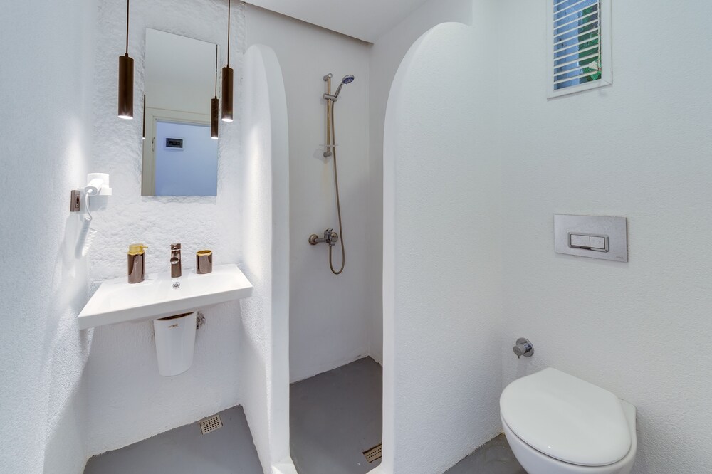 Отель the lowry hotel в манчестере. Nagi beach hotel 3 бодрум. The hello hotel бодрум. The hello hotel бодрум отзывы. Отель в бухаресте гара де норд.