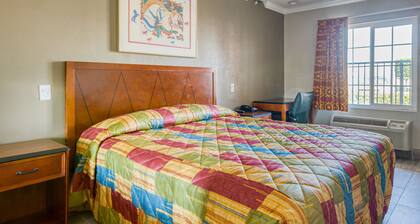 Passport Inn & Suites