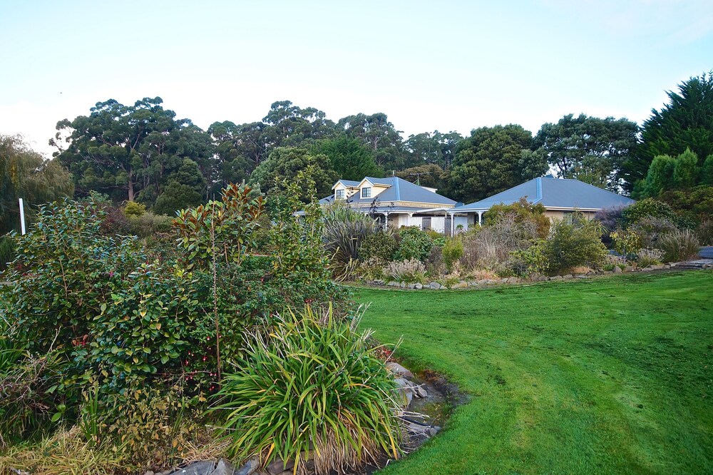 Property grounds, Port Arthur Villas