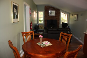 Westbury Gingerbread Cottages Deals Reviews Westbury Aus Wotif