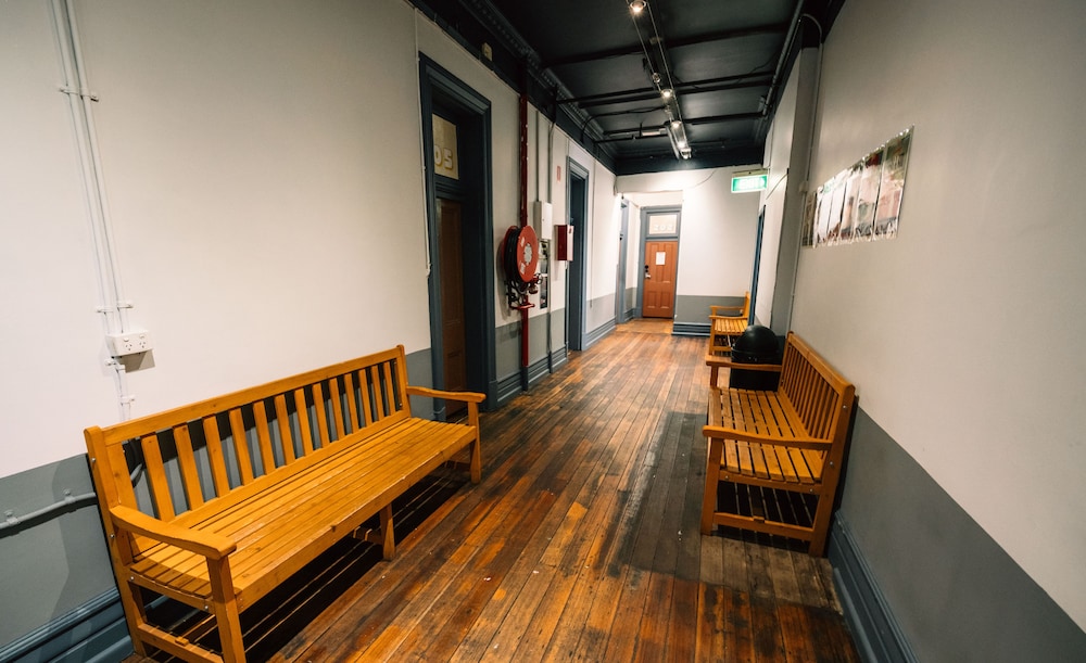 Nomads All Nations - Hostel