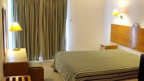 Minibar, in-room safe, free WiFi, wheelchair access