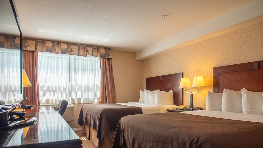 Pacific Inn & Suites