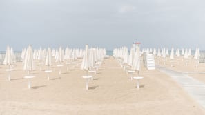 Spiaggia privata nelle vicinanze, sabbia bianca