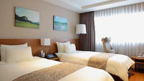 In-room safe, blackout curtains, free WiFi