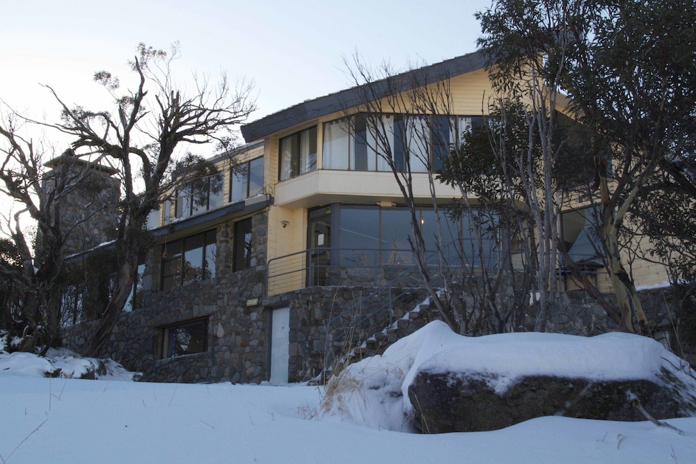 Primary image, Snowy Gums Chalet