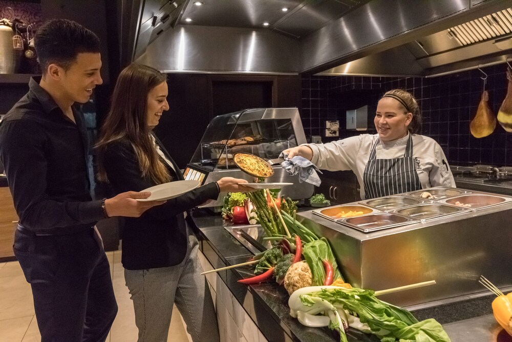 Breakfast buffet, Van der Valk Airporthotel Düsseldorf