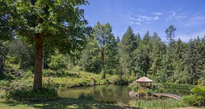 A Hidden Haven & Water Garden Cottages