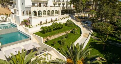 Hotel Moeesy, Blue & Green Oasis
