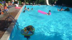 Piscina all'aperto