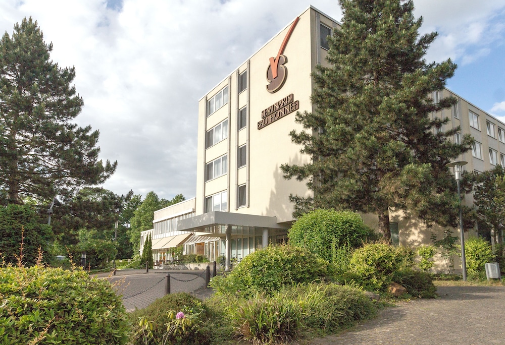 Property entrance, Seminaris Hotel Bad Honnef