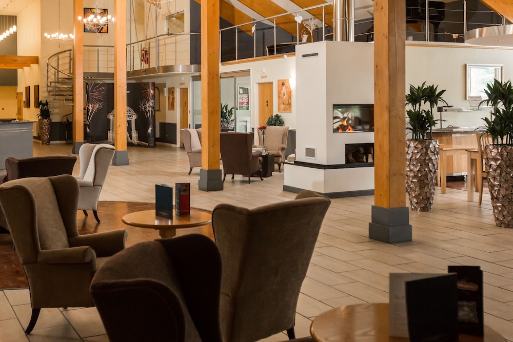 Draycote Hotel Rugby 2019 Prices Expedia Co Uk Garden View Featured Image Lobby Sitting Area