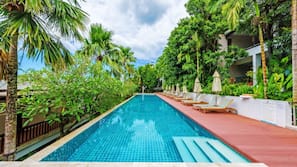 8 hồ bơi ngoài trời, dù/ô trên bãi biển/hồ bơi