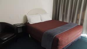 Desk, iron/ironing board, free WiFi