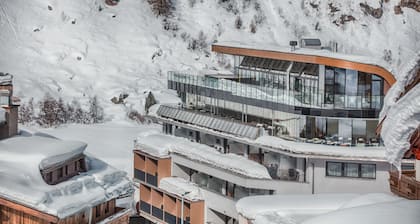 Josl Mountain Lounging Hotel