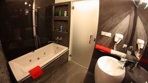 Minibar, safe på rommet og gratis wi-fi