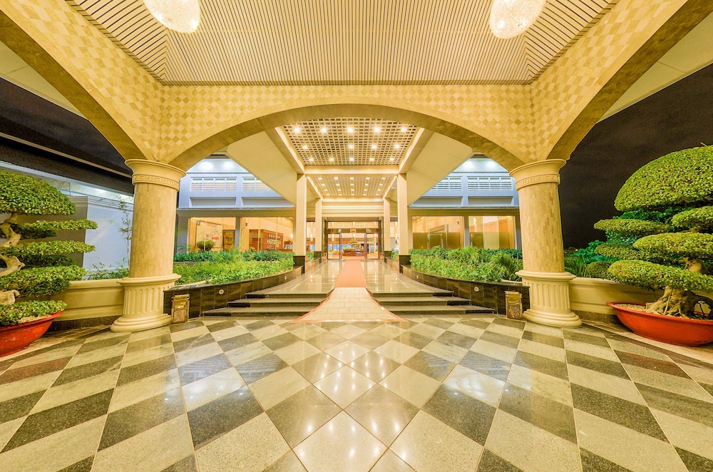 Sea Links Beach Hotel 2018 Room Prices 88 Deals Reviews Expedia Sea Links Beach Hotel 5 0 Out Of Garden View Featured Image Interior Entrance
