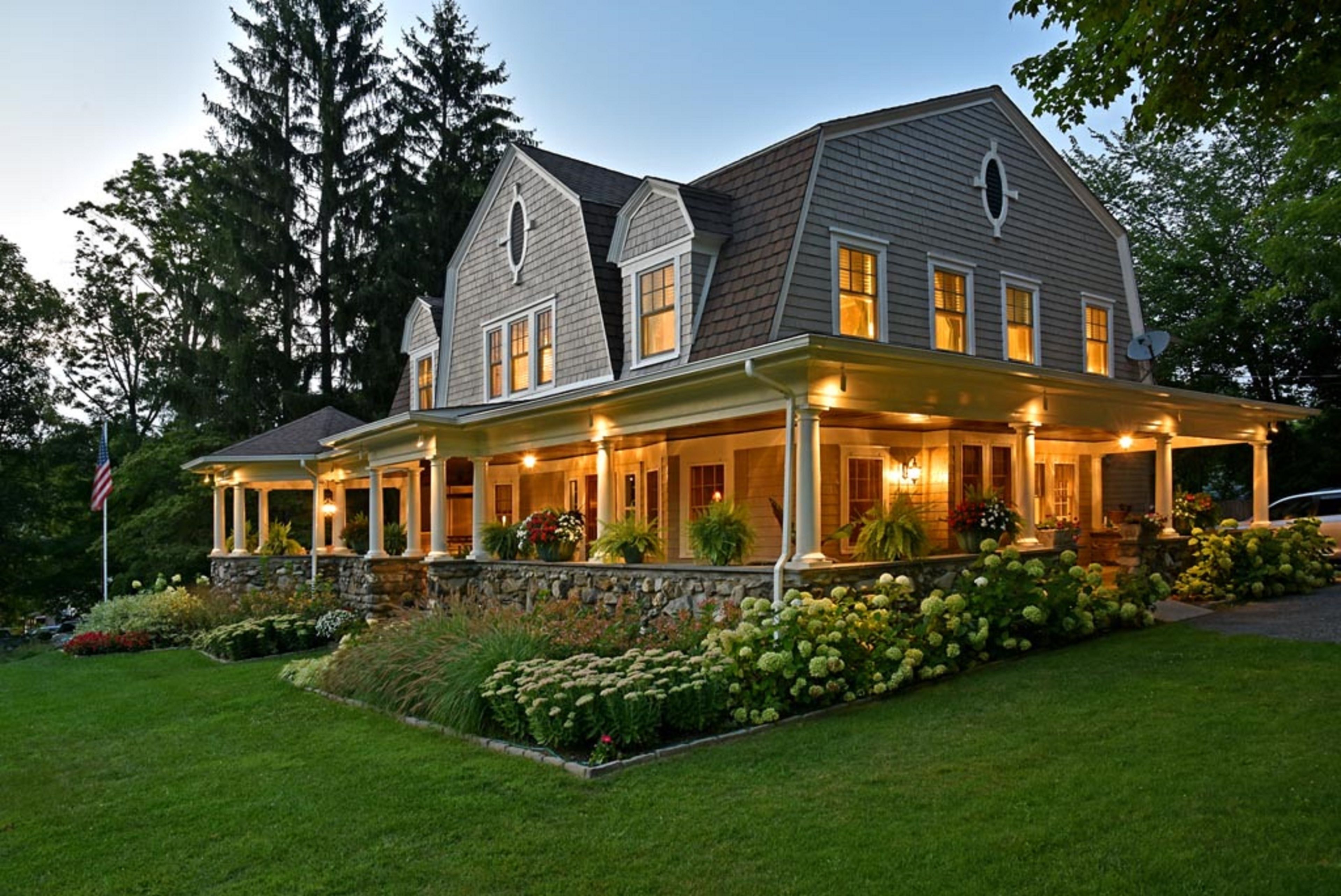 Hilltop House Bed & Breakfast in Amenia, United States