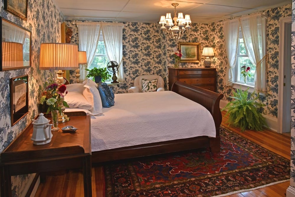 Hilltop House Bed & Breakfast Deals & Reviews (Amenia, USA) Wotif