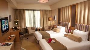 Minibar, in-room safe, desk, iron/ironing board