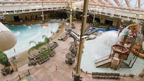 Indoor pool, outdoor pool