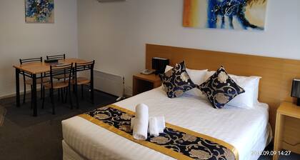 The Coachman Motel & Units