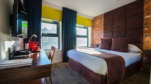 In-room safe, desk, iron/ironing board, free WiFi