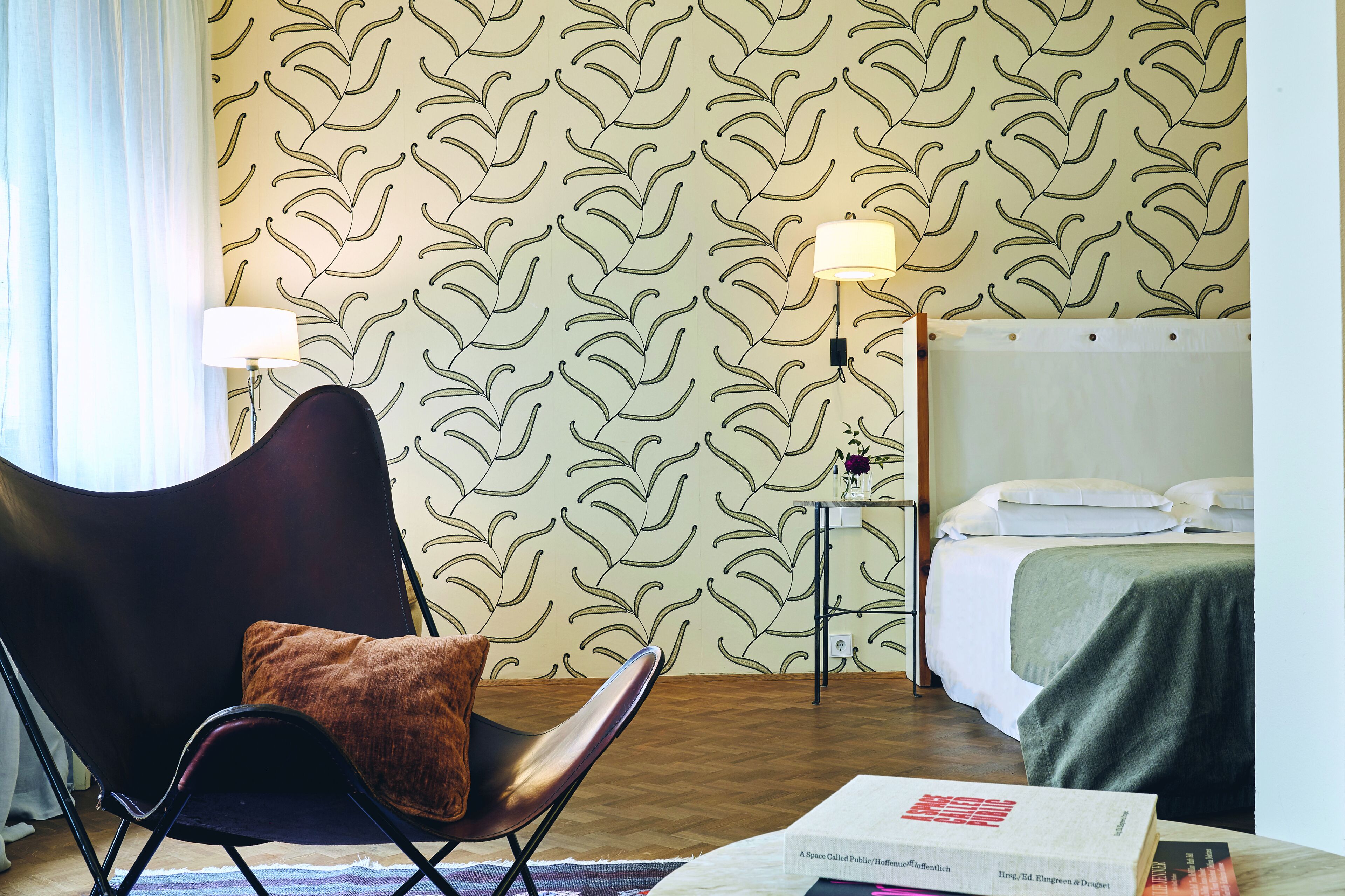 Cortiina Hotel (München, Tyskland) | Expedia.no De 10+ beste bildene for Sofaer | stue, rom design, interiør