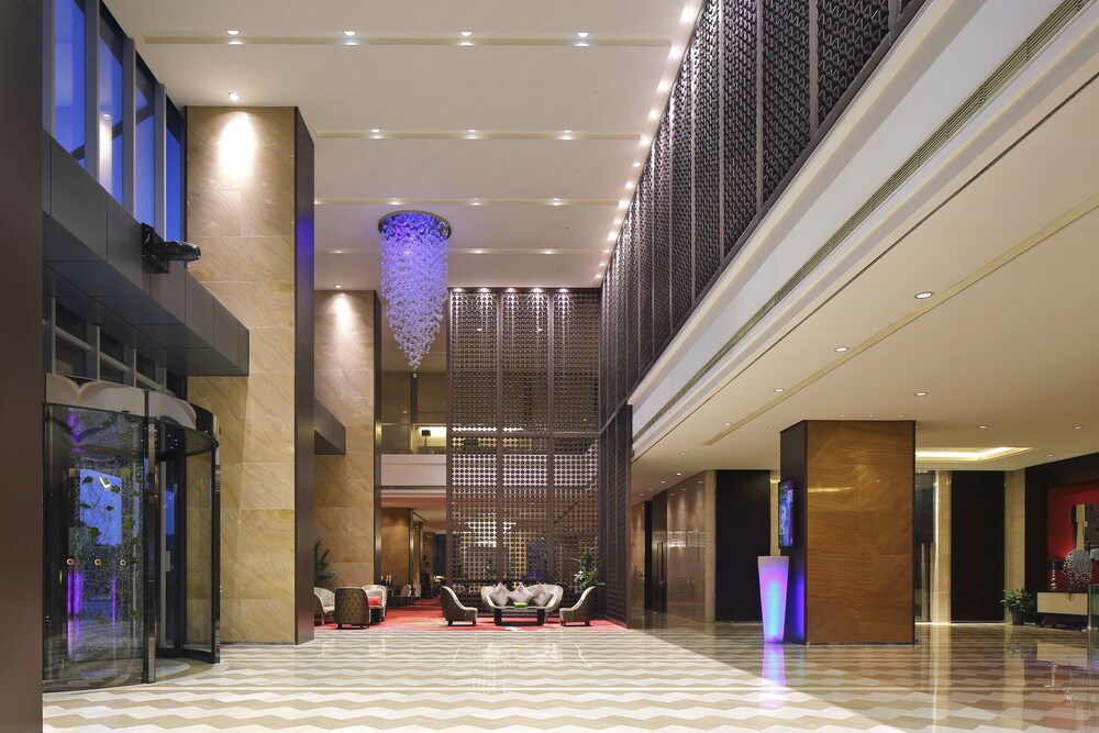 浦东绿地铂骊酒店(the qube hotel shanghai pudong)上海 - 优惠订房