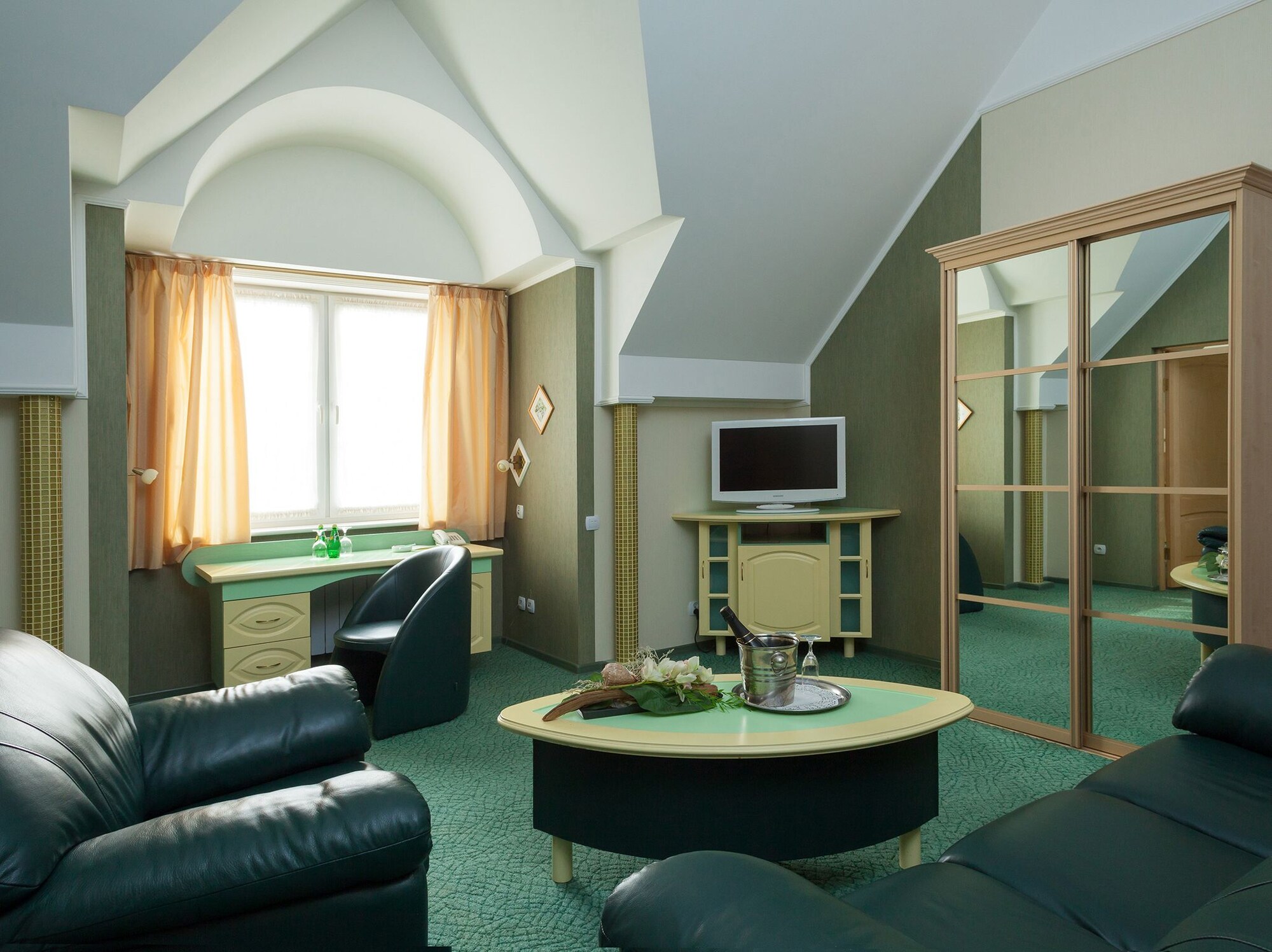 обертайх люкс калининград. обертайх гостиница калининград. обертайх люкс калининград. гоголя, 17, калининград. гоголя, 17, калининград.