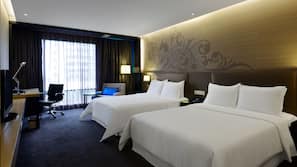 1 bedroom, minibar, in-room safe, desk