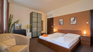 Desk, iron/ironing board, rollaway beds, free WiFi