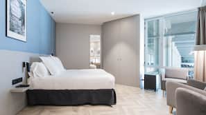 Minibar, blackout curtains, free WiFi, linens