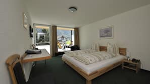 Premium bedding, pillowtop beds, in-room safe, desk