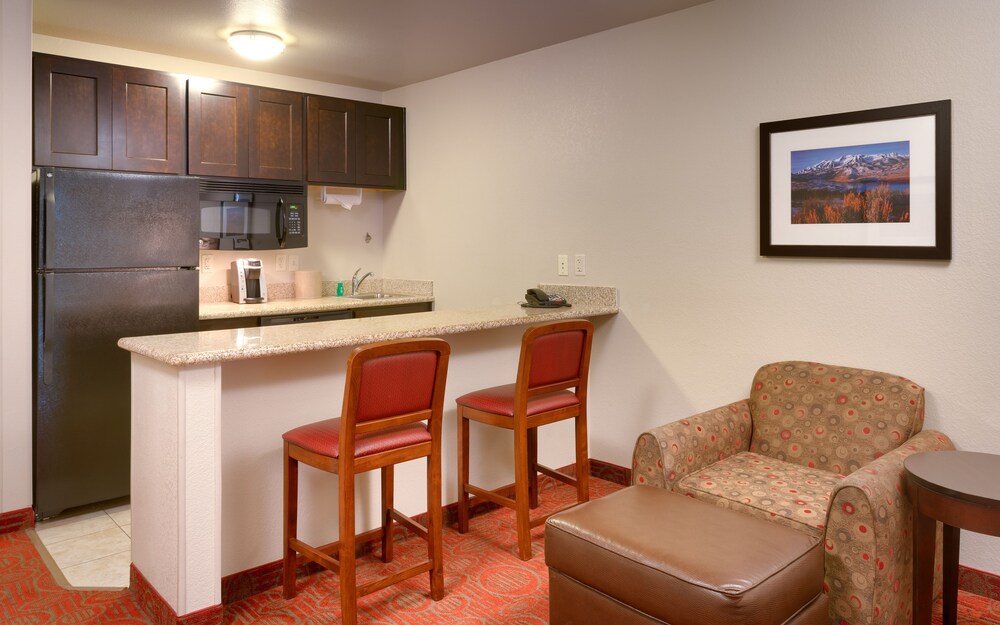 Holiday Inn Express Hotel & Suites Orem - North Provo, an IHG Hotel