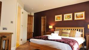 Free WiFi, linens, wheelchair access