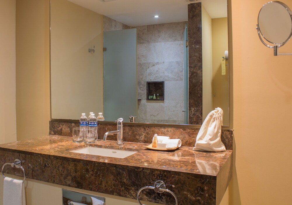 Sunset Plaza Beach Resort & Spa Pto Vallarta All Inclusive in Puerto ...