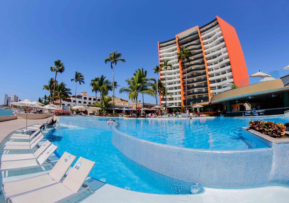 Sunset Plaza Beach Resort & Spa Pto Vallarta All Inclusive in Puerto ...