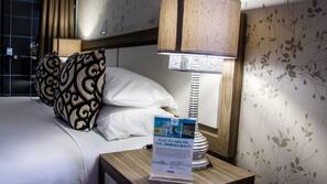 Tempur-Pedic beds, in-room safe, desk, blackout drapes