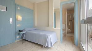 Escritorio, wifi gratis, ropa de cama