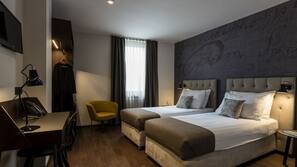 Surmatelas, coffre-forts dans les chambres, bureau, rideaux occultants