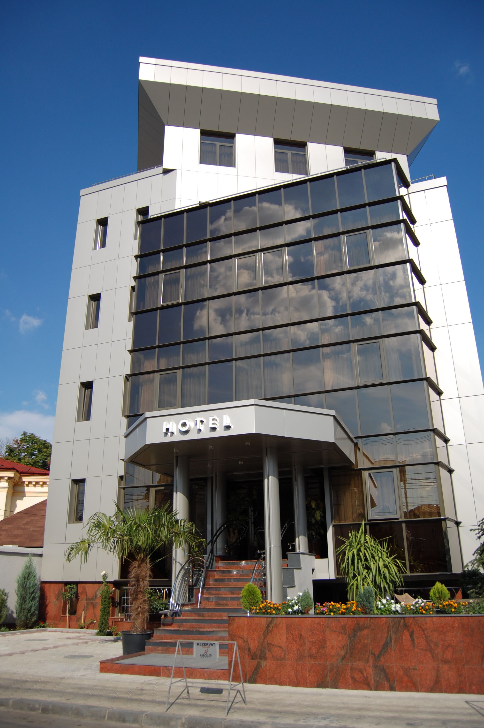 Hotel Acapulco in Ploieşti, Romania