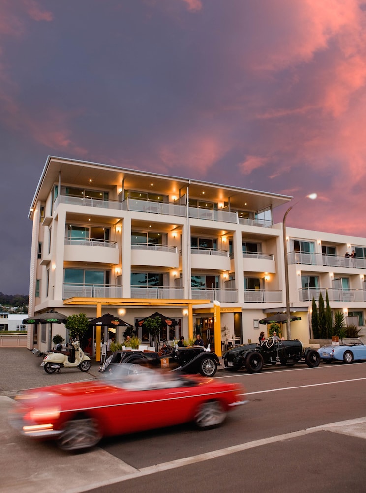 The Crown Hotel Napier in Napier, New Zealand