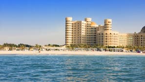 Spiaggia privata, sabbia bianca, cabine da spiaggia gratuite