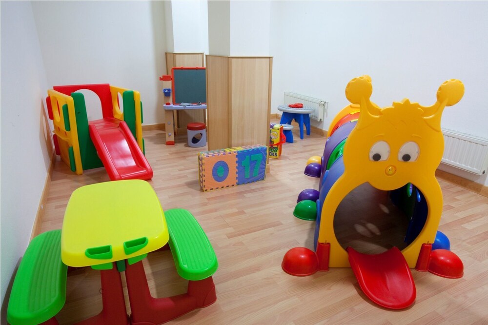 Photo - La Familia Gallo Rojo